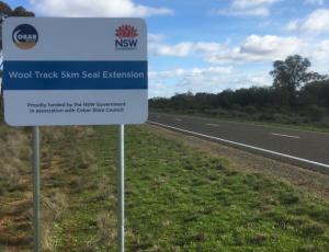 wool track sign